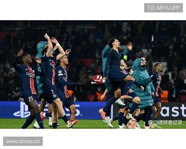 巴黎圣日耳曼中场统治力不足,攻防转换失衡问题逐步显现 巴黎圣日耳曼中场统治力不足,攻防转换失衡问题逐步显现