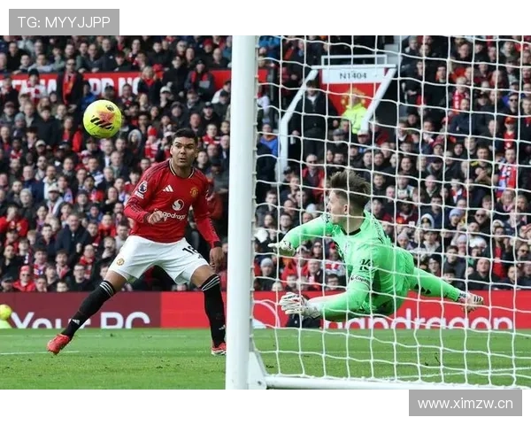 曼联进攻瘫痪，问题不在锋线而在中场推进彻底断链