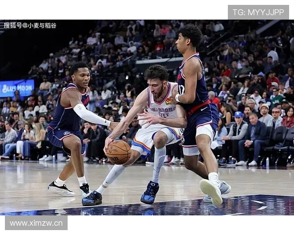 切特·霍姆格伦利用挡拆拉开空间提升内线效率引领球队攻防转换